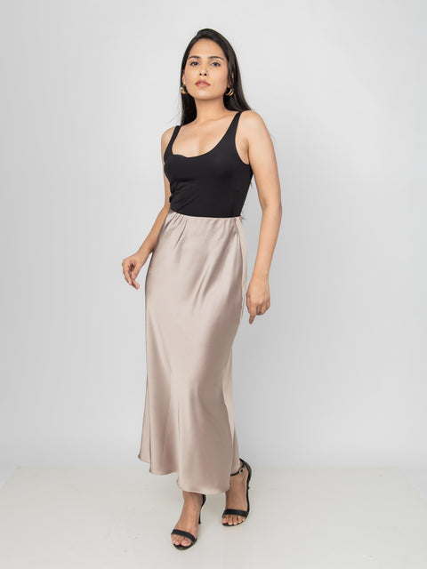 CHAMPAGNE SATIN FLUID SKIRT