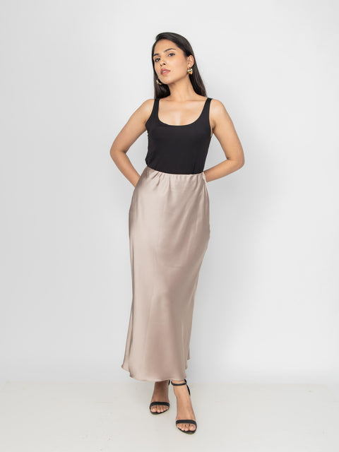 CHAMPAGNE SATIN FLUID SKIRT