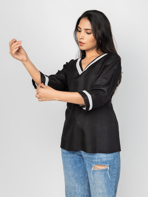 BLACK V-NECK KURTI