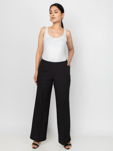 BLACK STRAIGHT FIT SEAMLESS PANTS