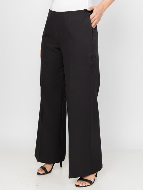 BLACK STRAIGHT FIT SEAMLESS PANTS