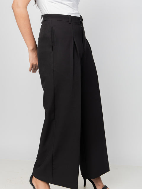 BLACK WIDE LEG PLEATED PANTS